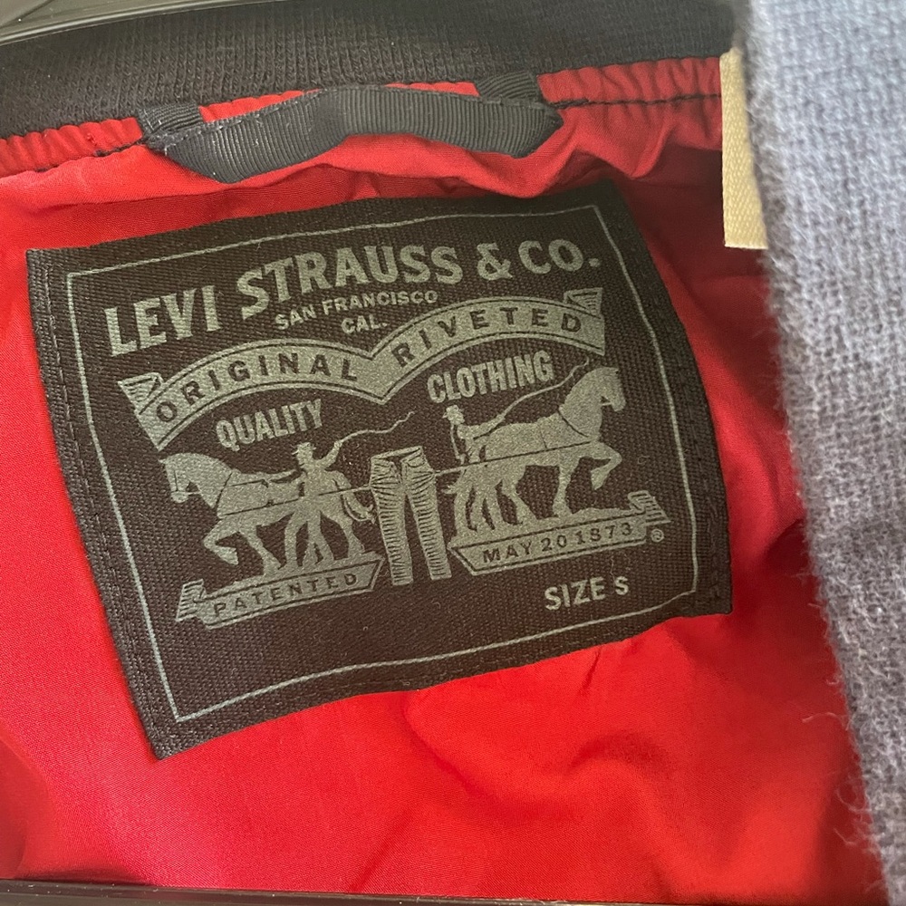 Levis Bomber Jacket - image 4